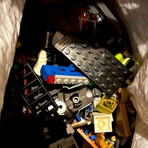 Assorted lot of Legos